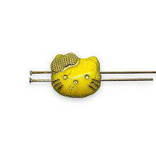 Load image into Gallery viewer, Czech glass 2-hole cartoon cat face beads 6pc yellow gold 18x17mm