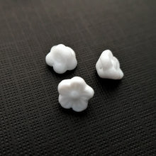 Load image into Gallery viewer, Czech glass button flower beads 25pc 8mm white