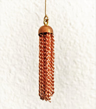 Load image into Gallery viewer, Vintage Japan copper tassel charms 4pc 12 strand chain dome cap 42mm