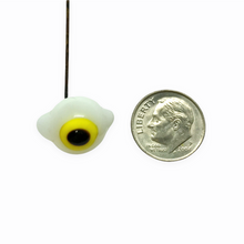 Load image into Gallery viewer, Vintage Japan handmade glass eyeball eye on wired Halloween beads 4pc