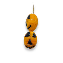 Load image into Gallery viewer, Lampwork glass Halloween Jack O&#39; Lantern pumpkin beads 4pc 17x13mm
