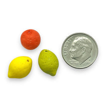 Load image into Gallery viewer, Czech glass lemon lime oranges fruit beads 24pc 70&#39;s kitchen mix
