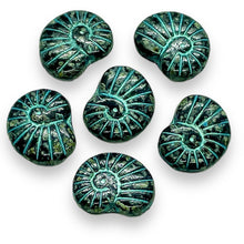 Load image into Gallery viewer, Czech glass nautilus seashell ammonite beads 10pc jet travertine blue 17mm
