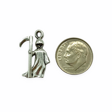 Load image into Gallery viewer, Halloween grim reaper silver tone pewter charm 4pc 19x14mm
