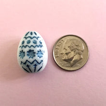 Load image into Gallery viewer, Czech glass large decorated Easter egg beads 4pc white blue decor 20x14mm
