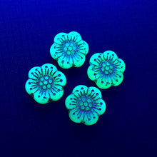 Load image into Gallery viewer, Czech glass large daisy flower beads 4pc sea green opaline 18mm UV reactive
