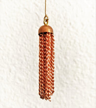 Load image into Gallery viewer, Vintage Japan copper tassel charms 4pc 12 strand chain dome cap 42mm
